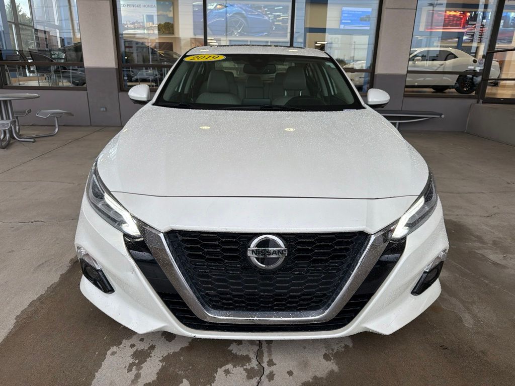 Thumbnail: 2019 Nissan Altima - 8