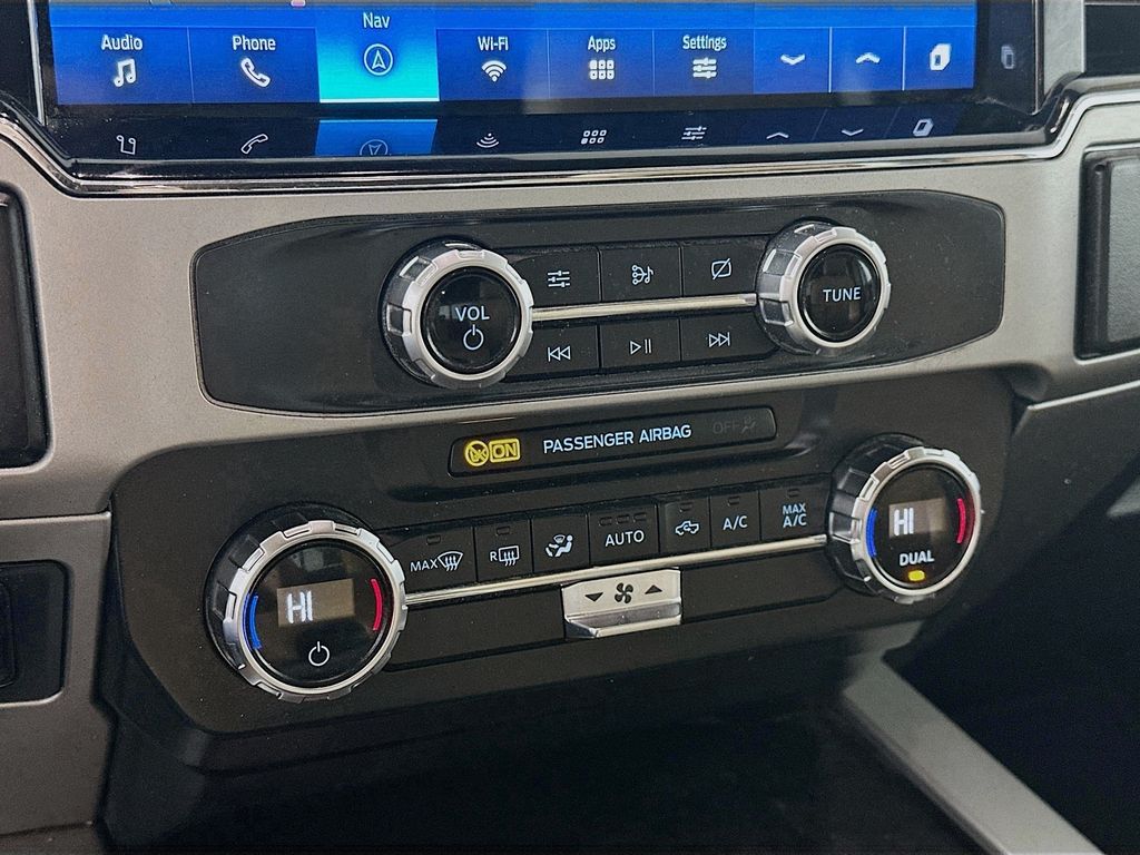 Used 2022 White Ford Lariat image 18