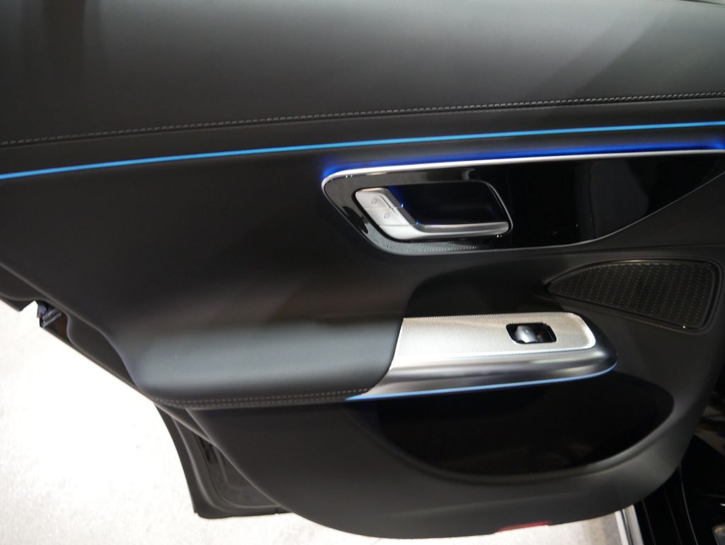 Thumbnail: 2026 Mercedes-Benz E-Class - 20