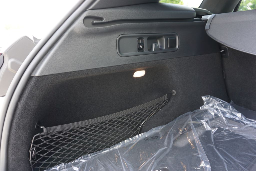 Thumbnail: 2025 Mercedes-Benz GLC - 21