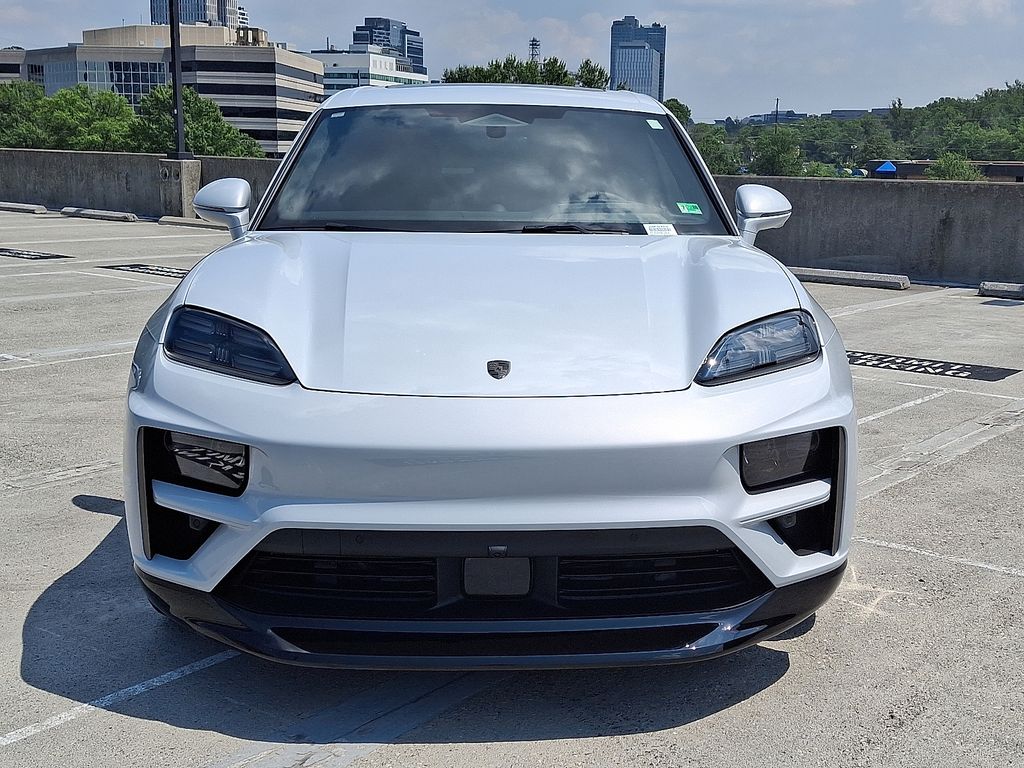 Thumbnail: 2025 Porsche Macan - 6