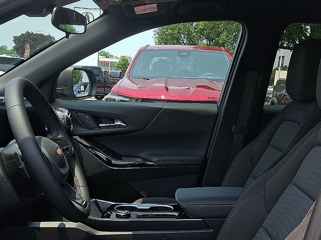 Thumbnail: 2026 Chevrolet Equinox - 7