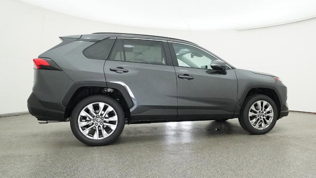 Thumbnail: 2025 Toyota RAV4 - 14