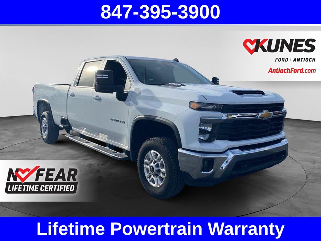 Summit White 2025 Chevrolet Silverado 2500HD Pickup Truck Four-Wheel Drive Automatic