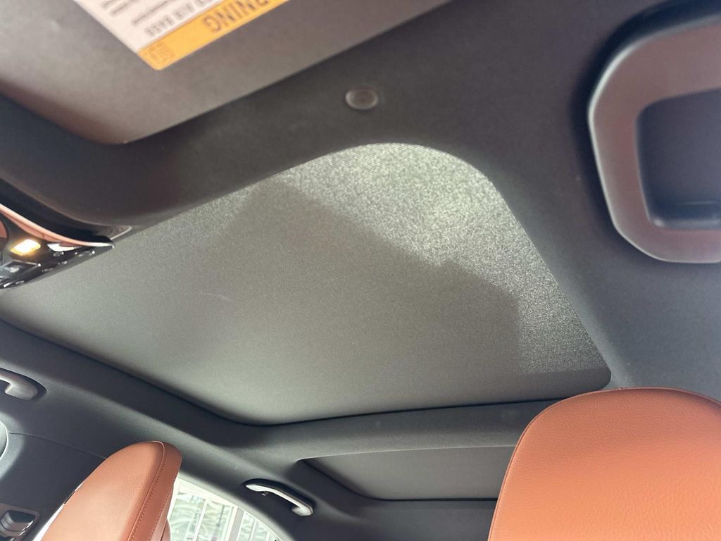 Thumbnail: 2025 Mercedes-Benz C-Class - 31