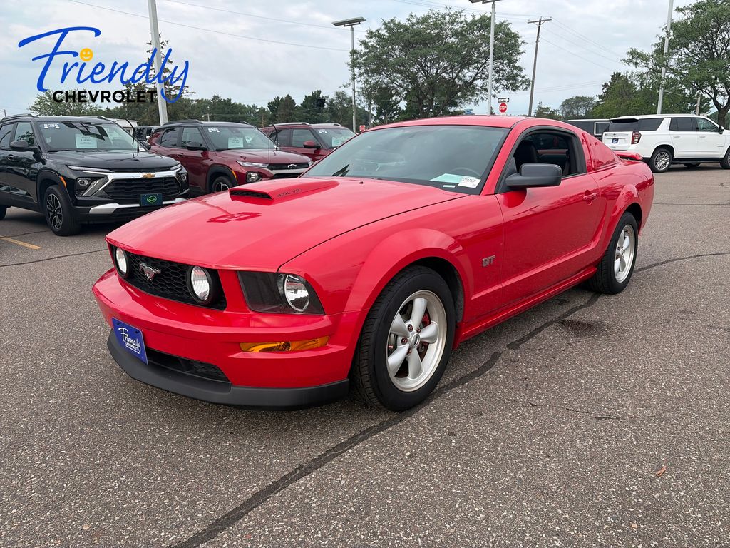 Redfire Clearcoat Metallic 2007 Ford Mustang Coupe Rear-Wheel Drive 5-Speed Manual