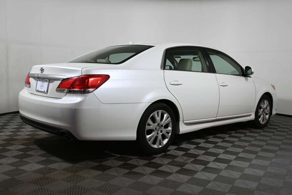 Thumbnail: 2011 Toyota Avalon - 7