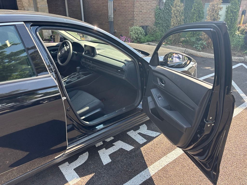 Certified Used 2024 Black Honda EX image 6