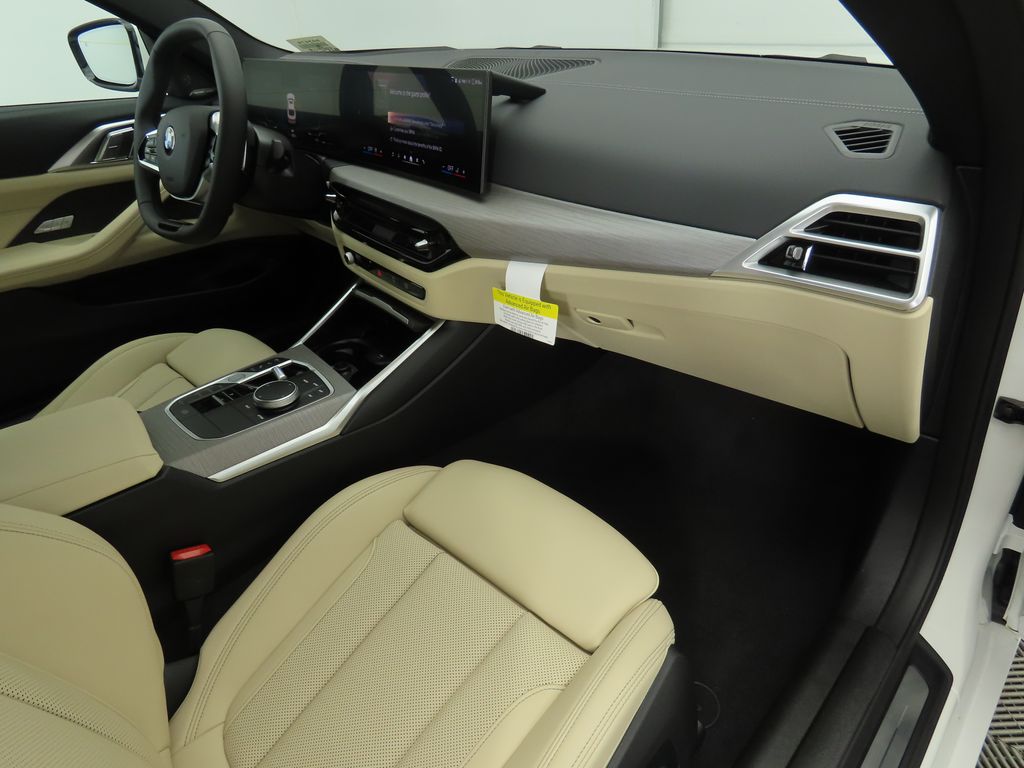 Thumbnail: 2026 BMW 4 Series - 18