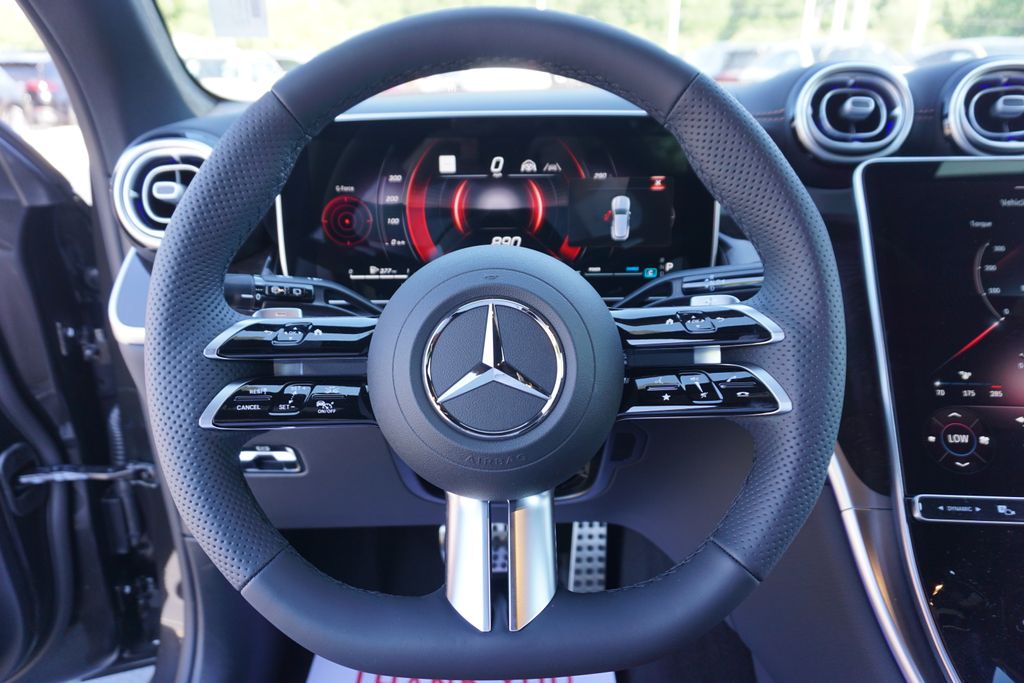 2025 Mercedes-Benz GLC 300 25