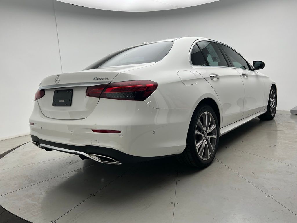 Thumbnail: 2023 Mercedes-Benz E-Class - 3
