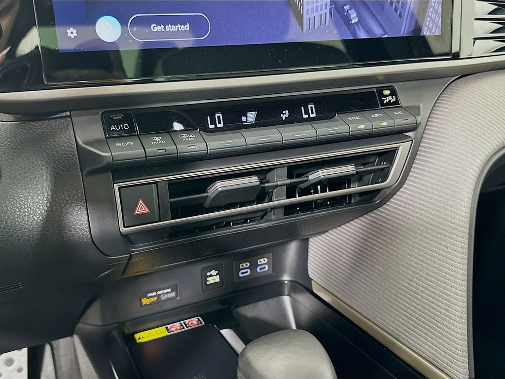 Thumbnail: 2025 Toyota Camry - 15