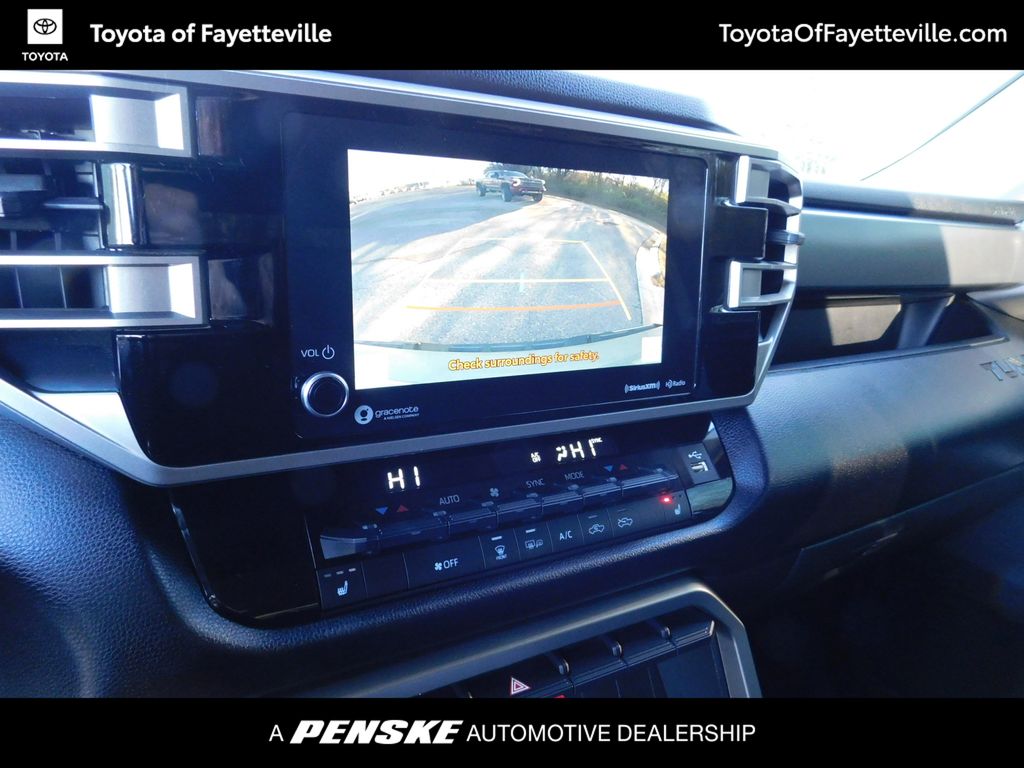 Thumbnail: 2022 Toyota Tundra - 10