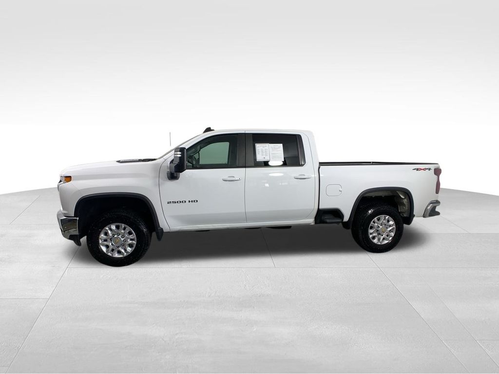 2022 Chevrolet Silverado 2500HD LT 3