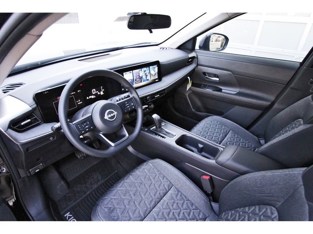 2026 Nissan Kicks SV - 11