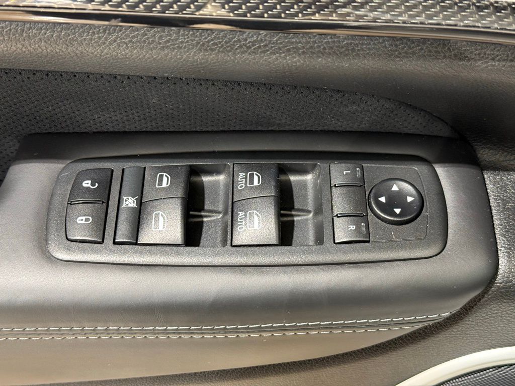 Thumbnail: 2020 Jeep Grand Cherokee - 16