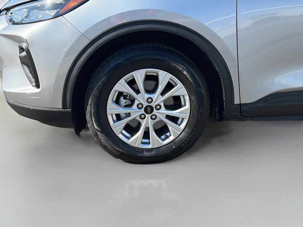 Thumbnail: 2024 Ford Escape - 29