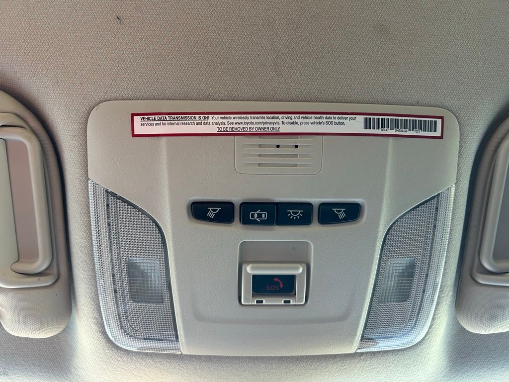 Thumbnail: 2021 Toyota Corolla - 25