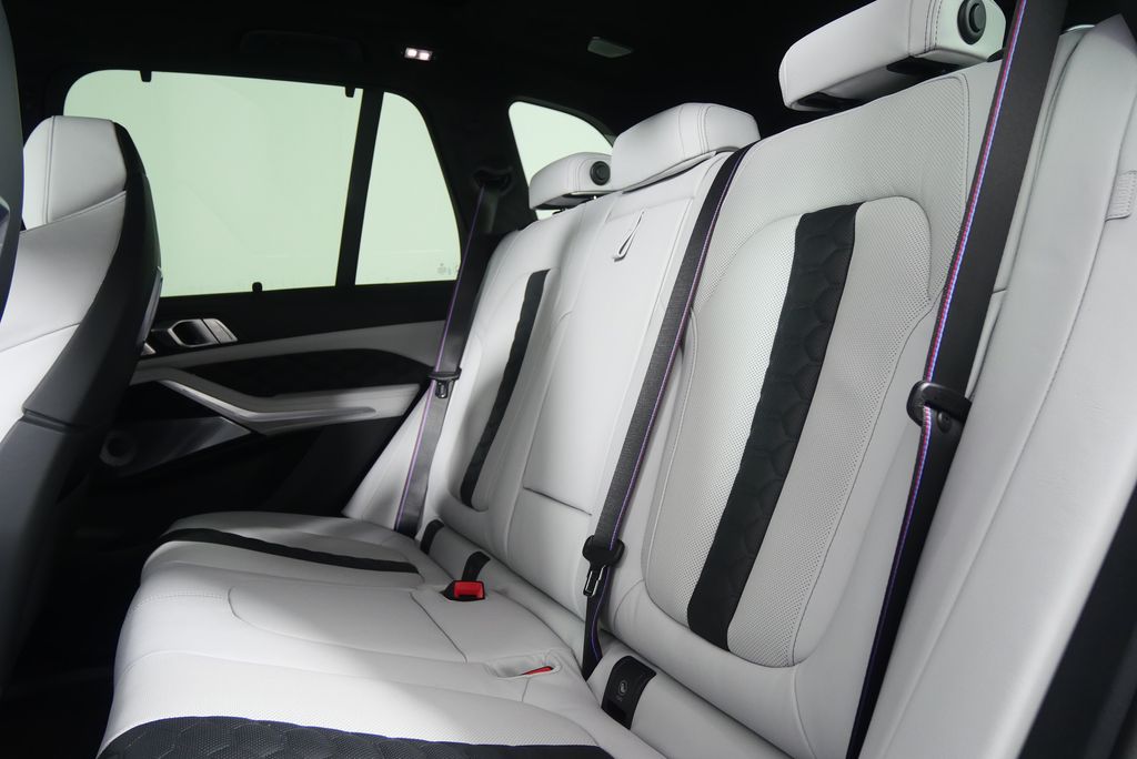Thumbnail: 2026 BMW X5 - 16