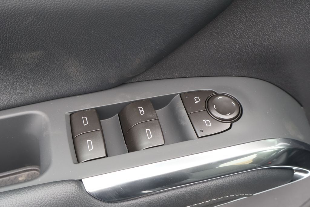 Thumbnail: 2026 Chevrolet Traverse - 17