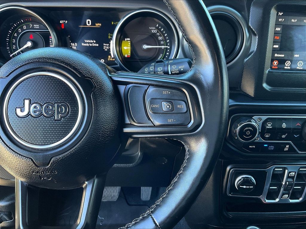 2023 Jeep Wrangler — photo 24