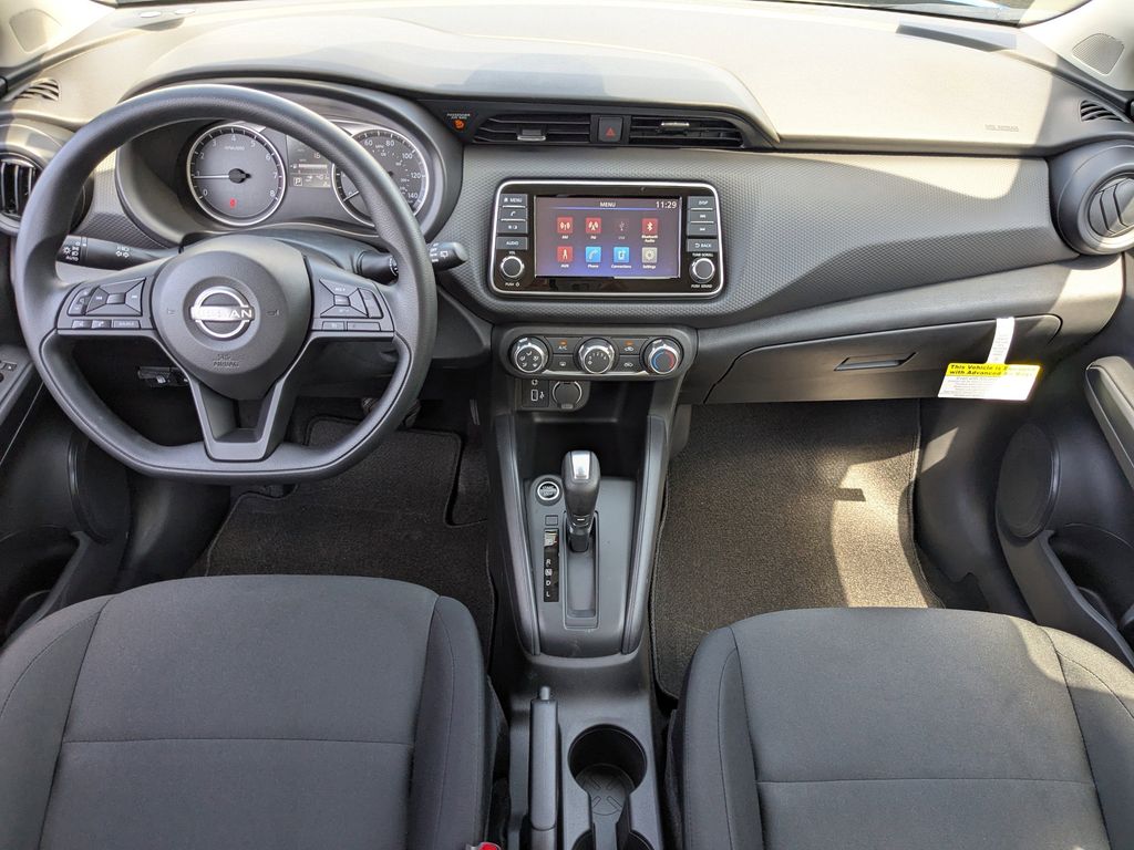 New 2025 Nissan Kicks Play SUV