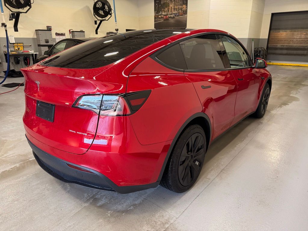 Thumbnail: 2023 Tesla Model Y - 6