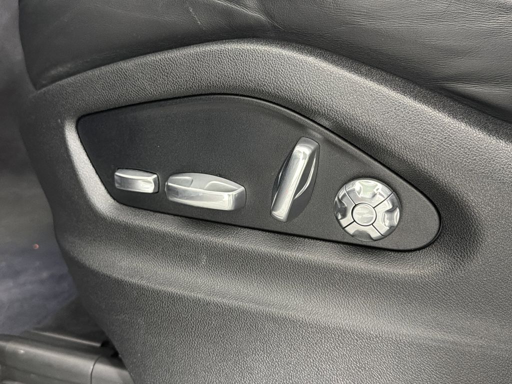 used 2020 Porsche Cayenne car, priced at $30,900