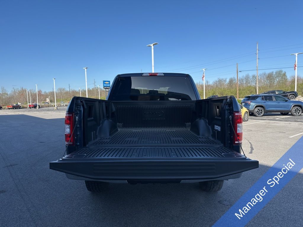 2019 Ford F-150 XLT photo