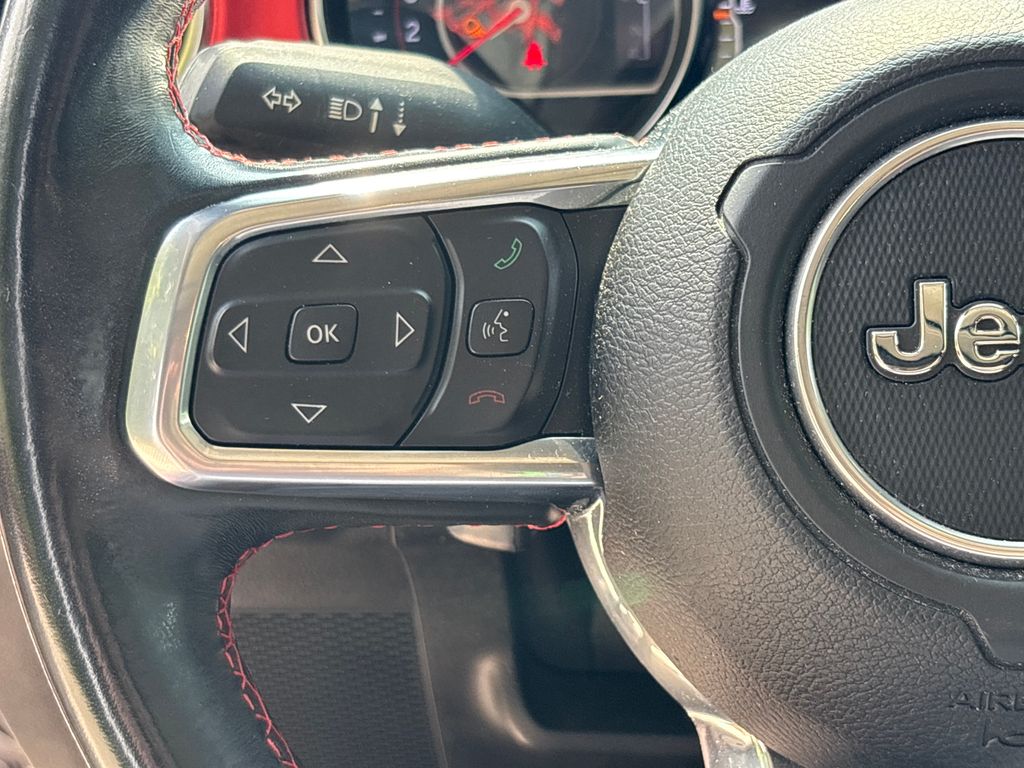 Certified Used 2020 Silver Jeep Rubicon image 18
