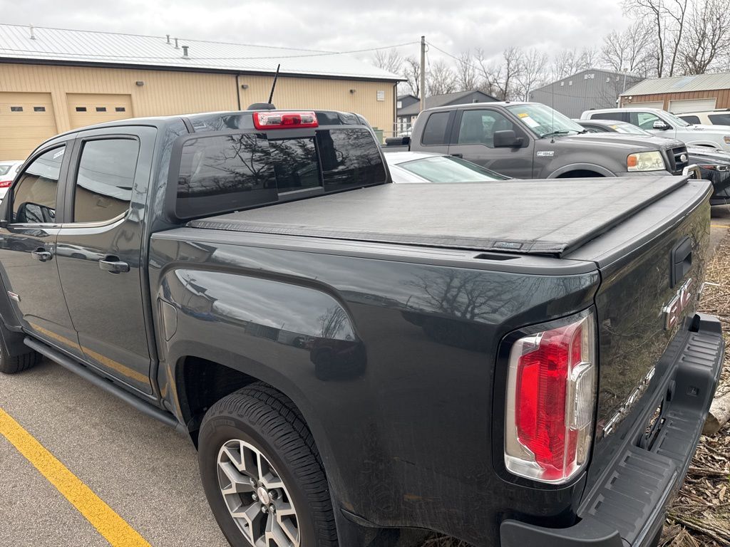 View vehicle photo 5