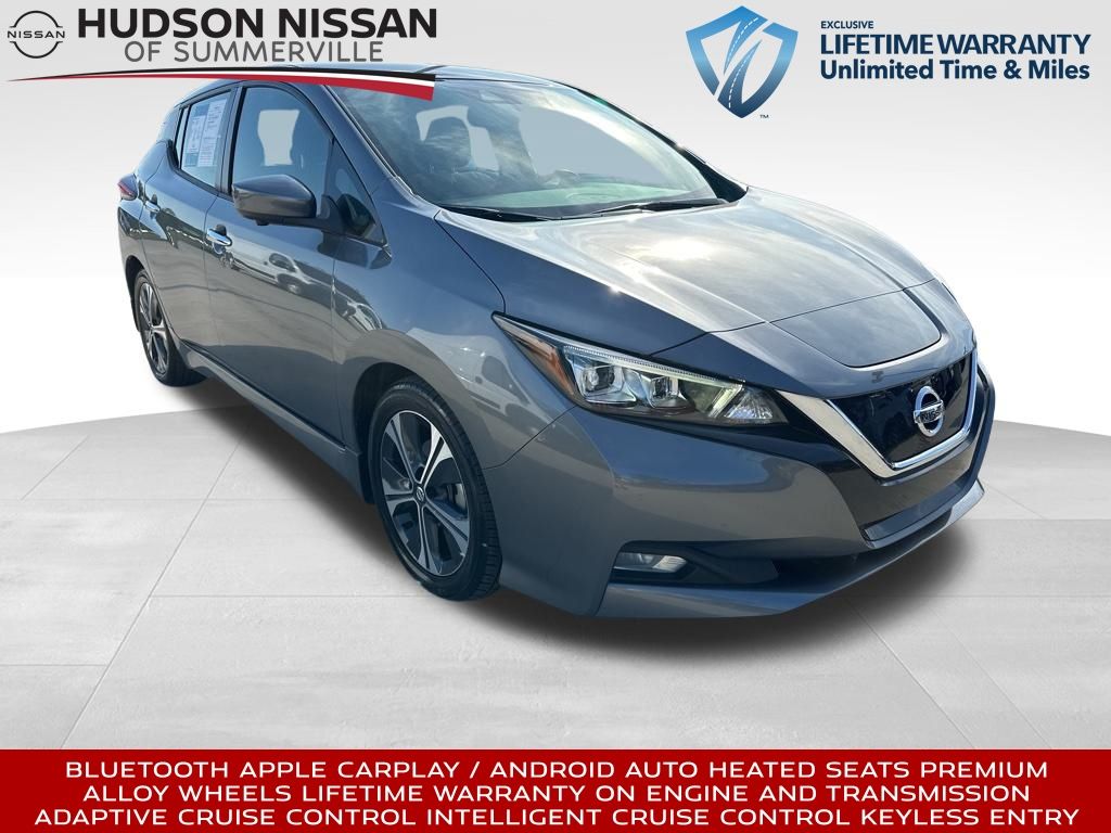 2022 Gun Metallic Nissan Leaf SV Hatchback