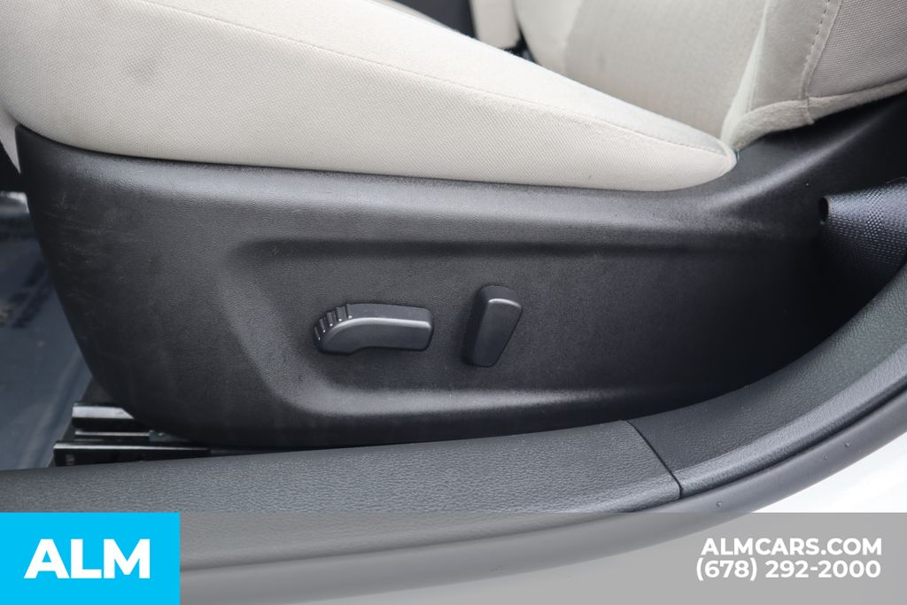 2025 Nissan Altima SV - Photo 12