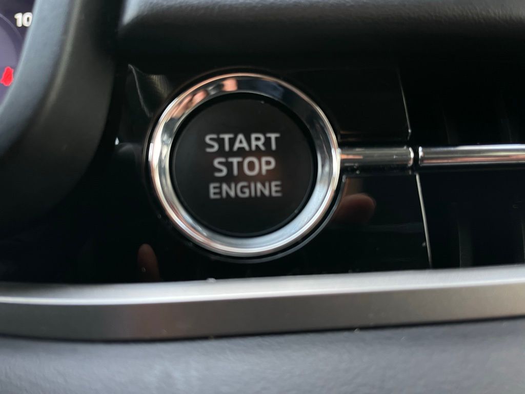 Thumbnail: 2024 Mitsubishi Outlander - 22