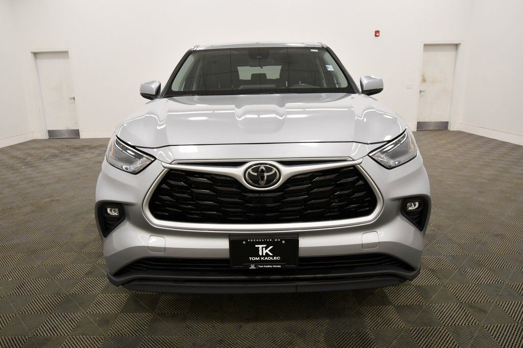 Used 2024 Toyota Highlander SUV