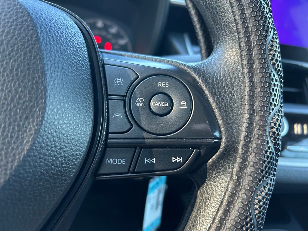 Thumbnail: 2023 Toyota Corolla - 18