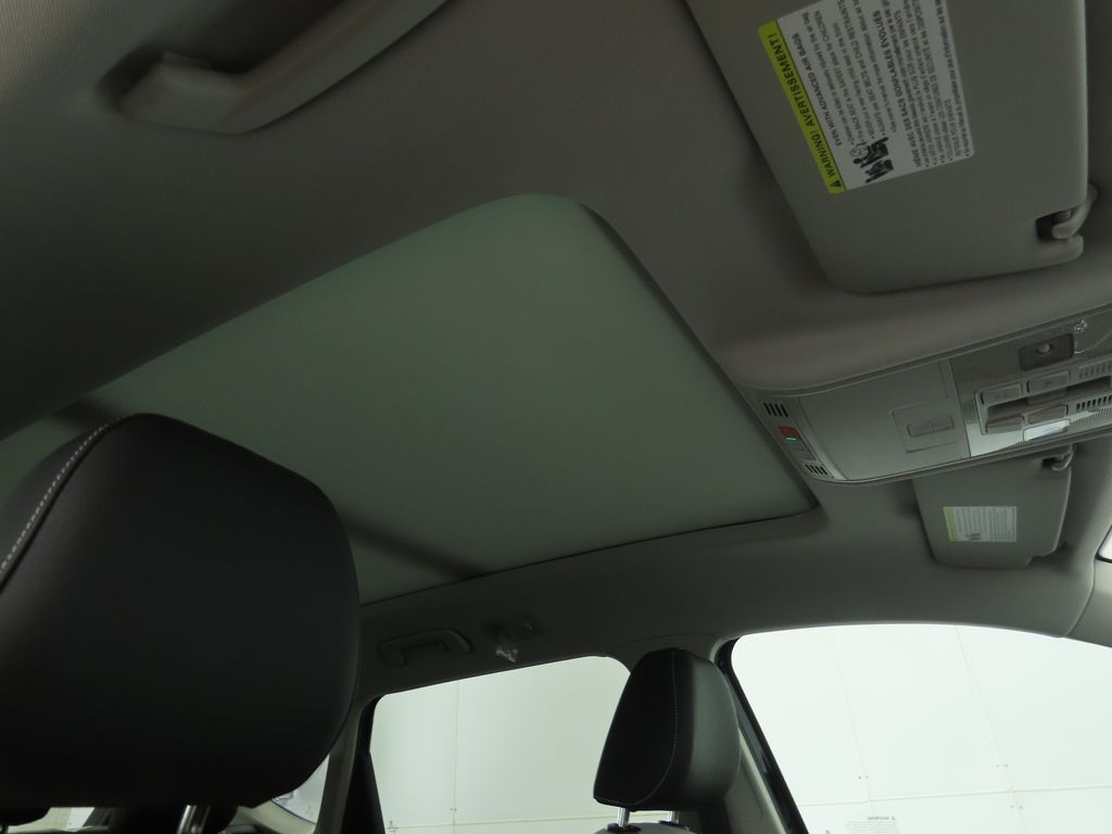 2025 Volkswagen Taos SE 19
