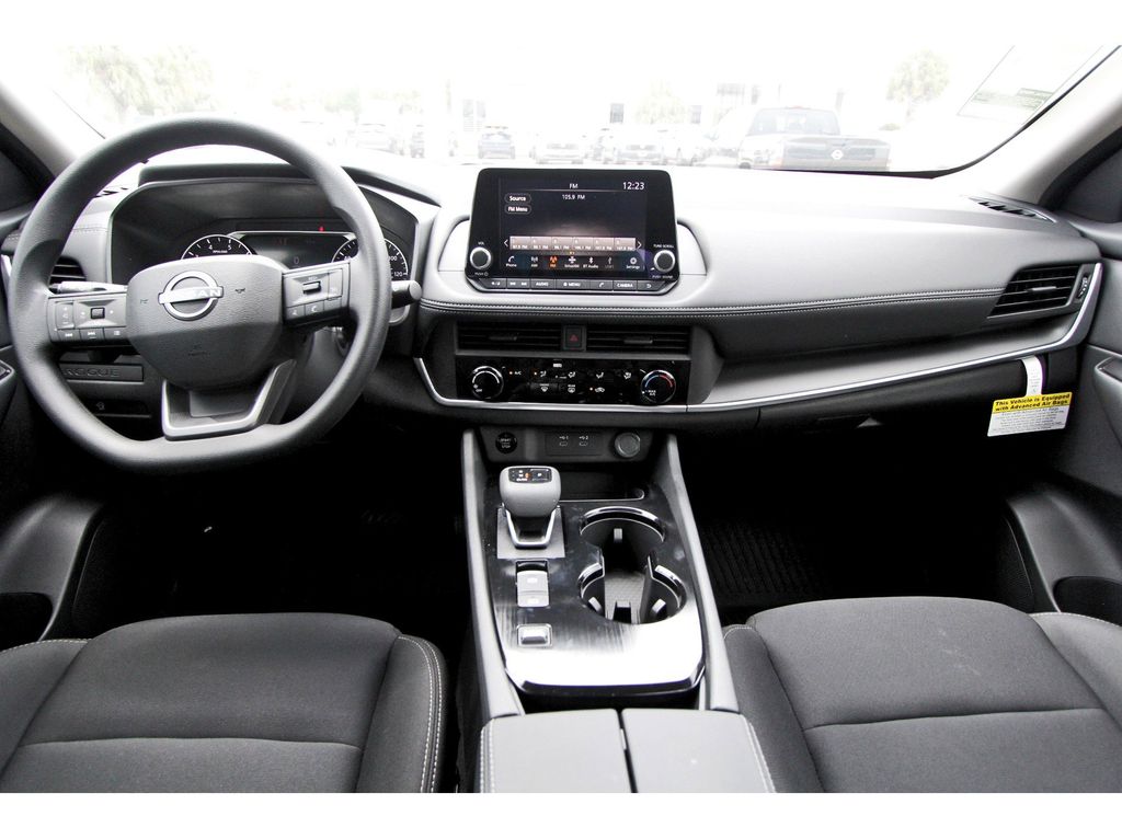 2026 Nissan Rogue S - 8