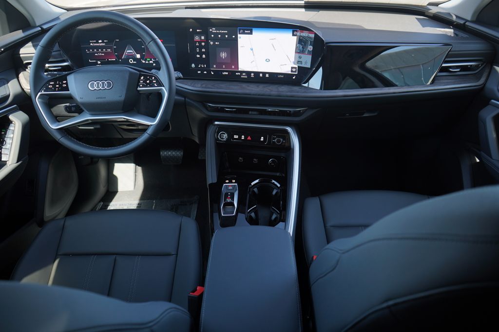 Thumbnail: 2025 Audi Q5 - 8