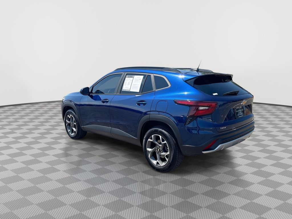 Used 2024 Chevrolet Trax SUV
