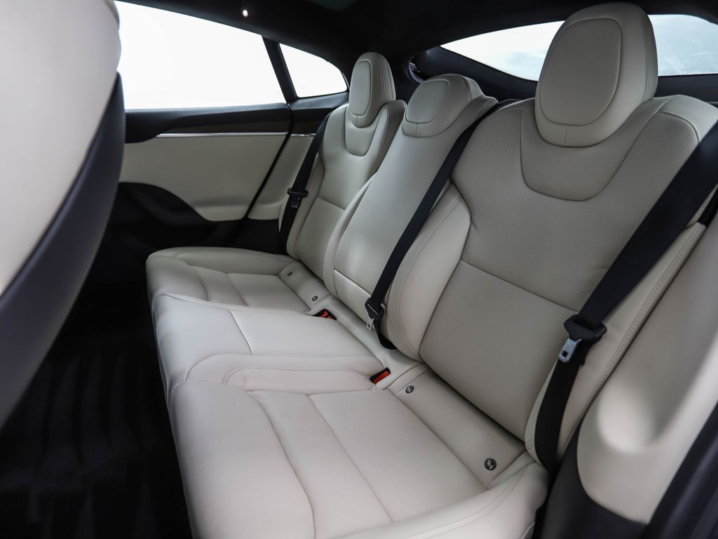 Thumbnail: 2021 Tesla Model S - 20