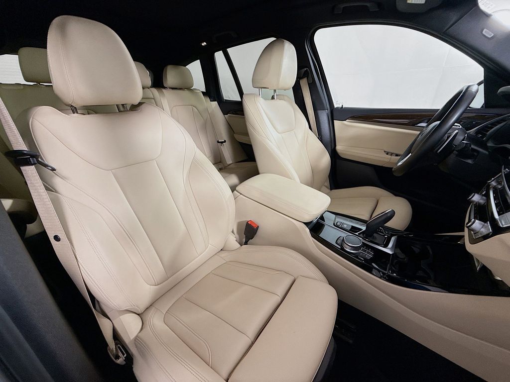 Thumbnail: 2021 BMW X3 - 29