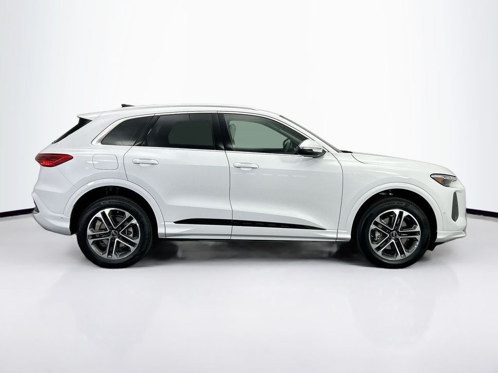 Thumbnail: 2025 Audi Q5 - 5