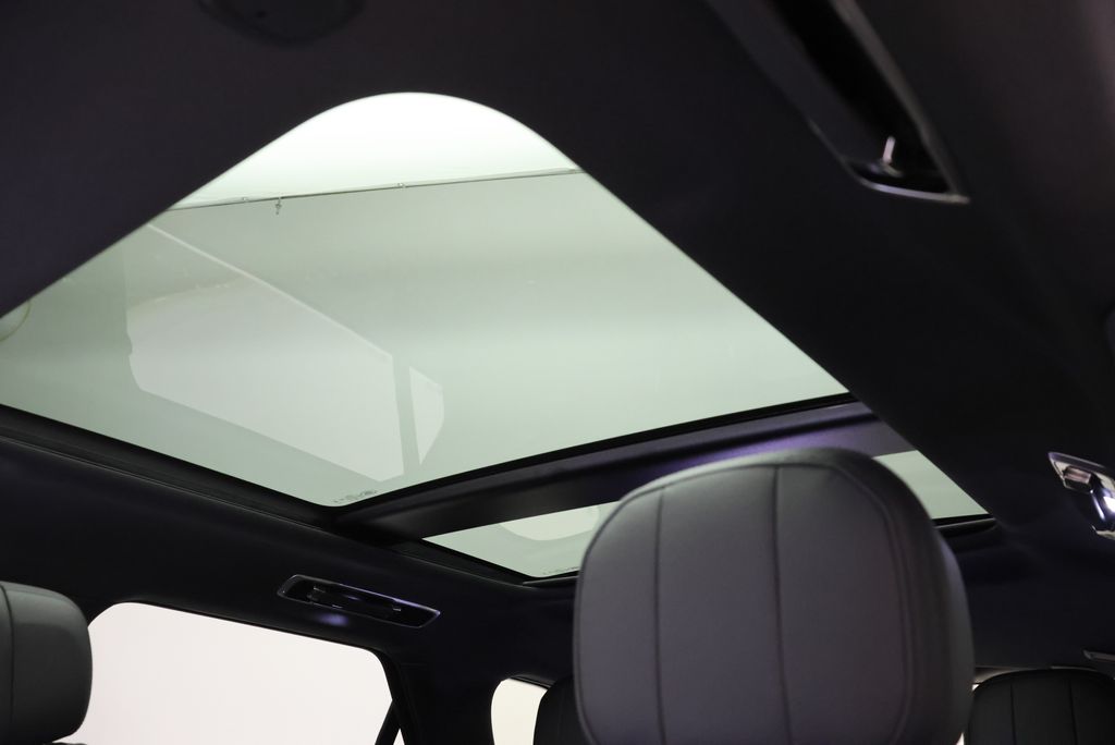 Thumbnail: 2023 Land Rover Range Rover Sport - 13