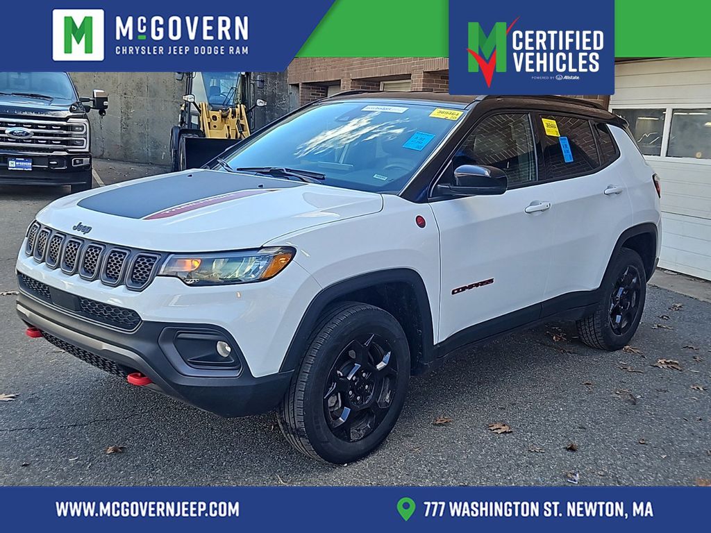 2023 Jeep Compass Trailhawk photo