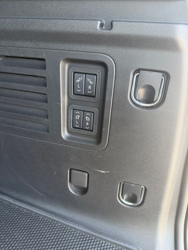 Used 2025 Buick Enclave SUV
