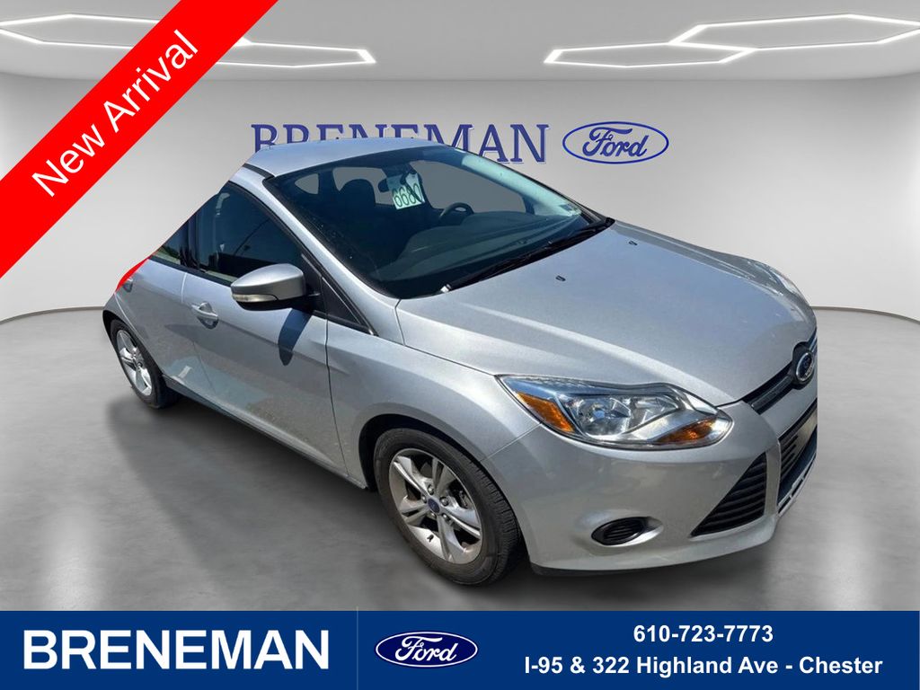 Ingot Silver 2014 Ford Focus SE Hatchback Hatchback Front-Wheel Drive 6-Speed Automatic