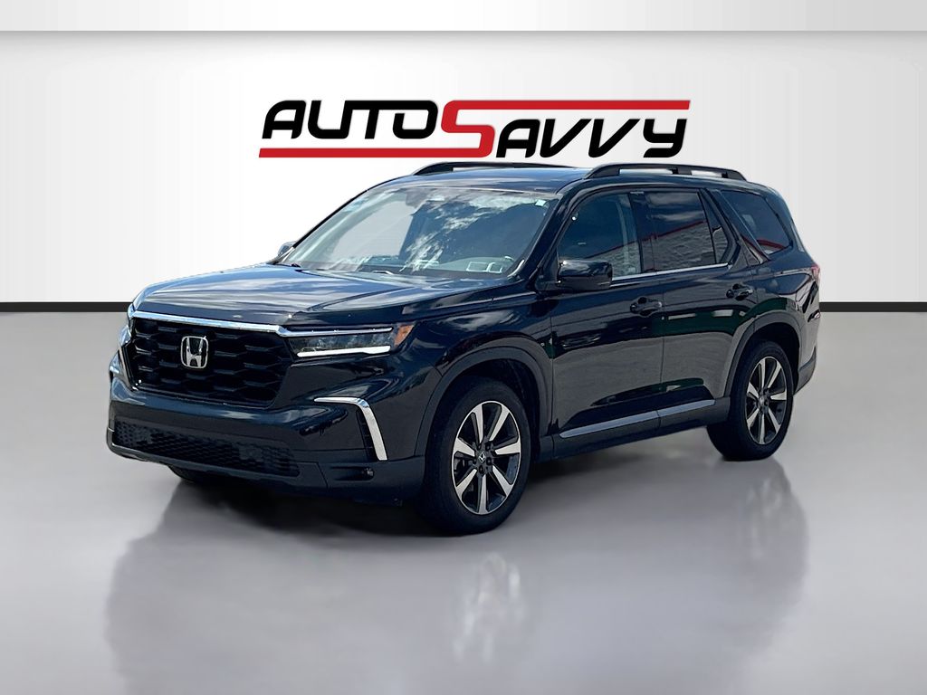 Used 2025 Black Honda Touring image 3