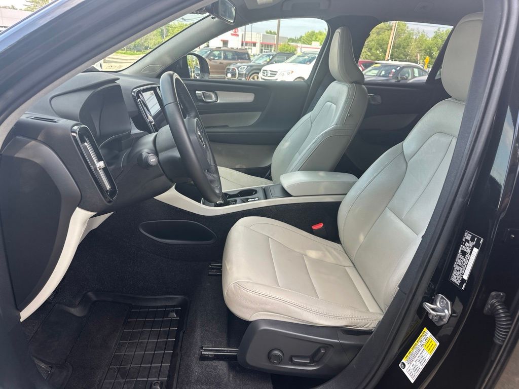 Used 2019 Volvo XC40 SUV
