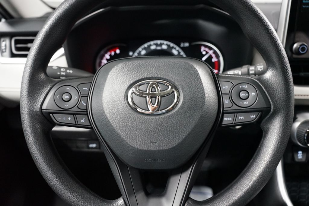 Thumbnail: 2025 Toyota RAV4 - 12